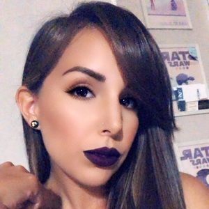 Meet your Posher, Desiree